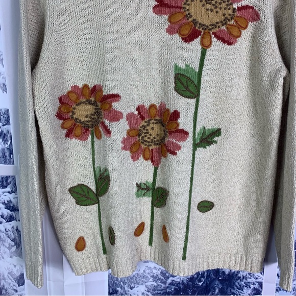 90’s Vintage Flower Embroidered Knit Sweater - Picture 6 of 14
